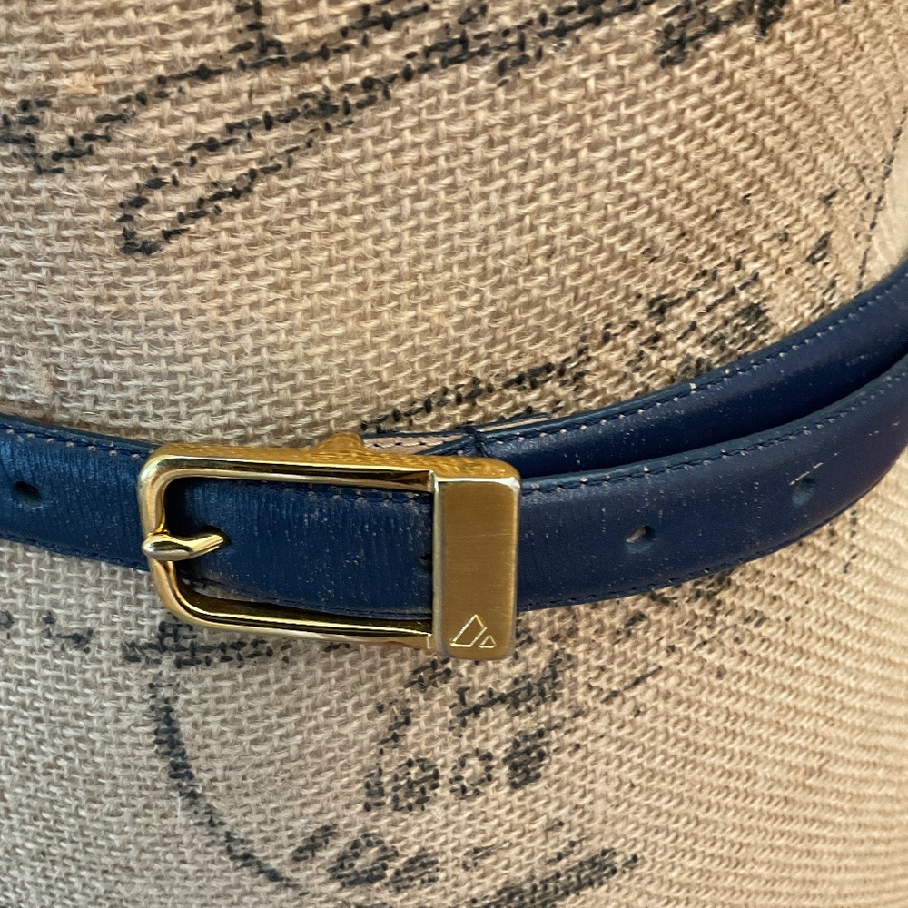 Vintage 80s LIZ CLAIBORNE Navy blue Leather 80’s statement logo Belt Gold Thin